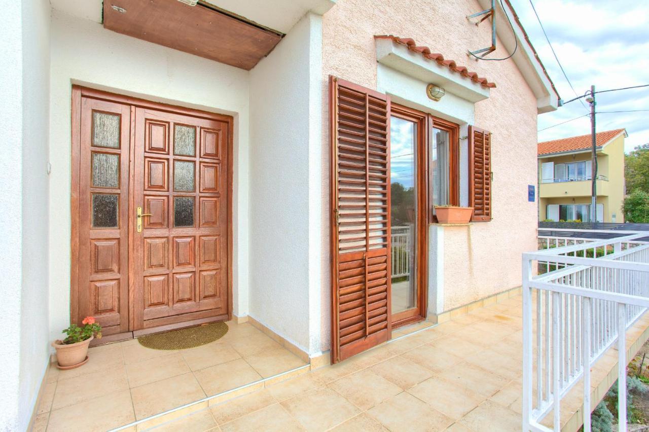 Rasopasno Apartment With Terrace And Private Parking 外观 照片